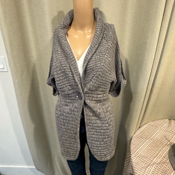 PTP 21”. Like 33 inches. Has One small flaw photos. - Picture 3 of 5